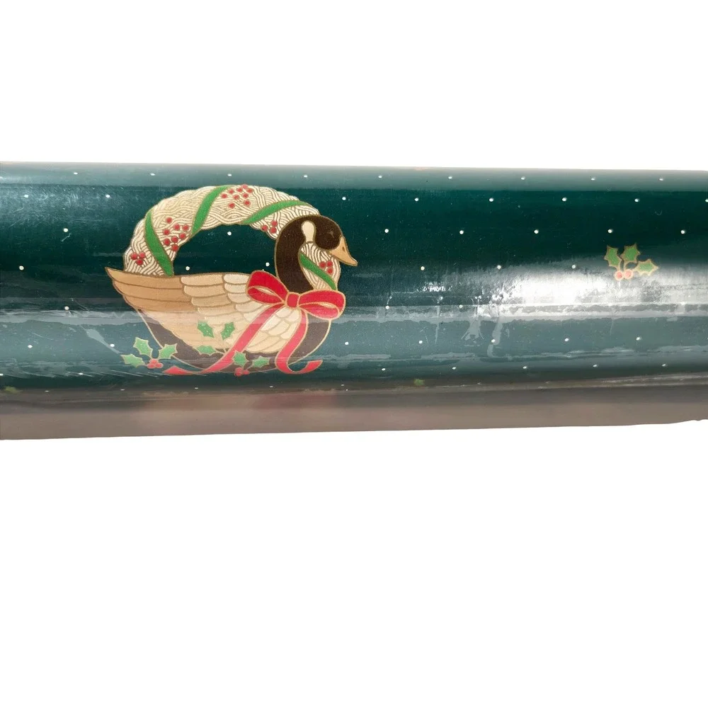 Hallmark Vintage Christmas Gift Wrap 37.5 Sq Ft Green Goose Wreath Holiday Paper
